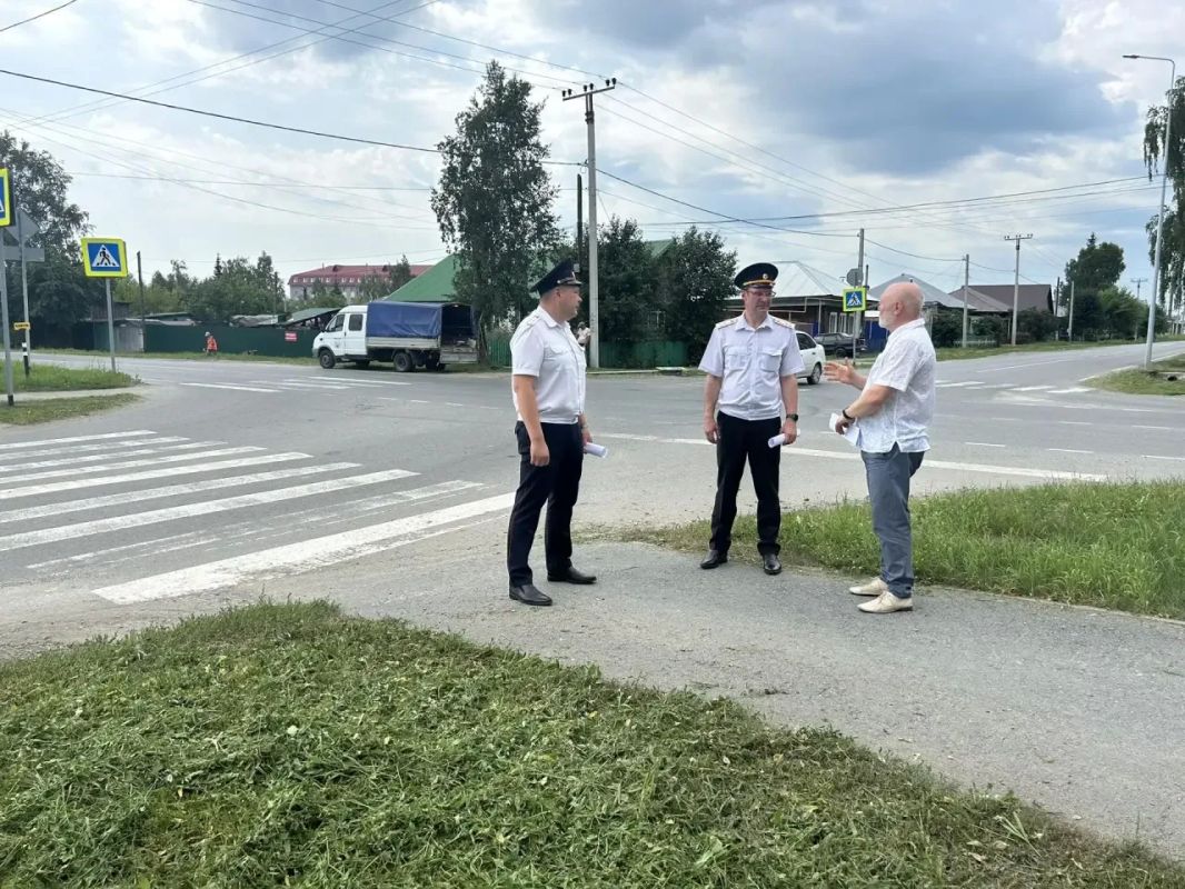 Руководитель Управления Госавтоинспекции Тюменской области Андрей Миллер сегодня работает в г.Ялуторовске Руководитель Управления Госавтоинспекции Тюменской области Андрей Миллер сегодня работает в г.Ялуторовске