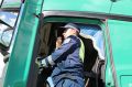 Сотрудники Госавтоинспекции на федеральных автодорогах Тюменской области информируют водителей через Си-Би радиостанции, установленные в гражданских автомобилях, об ограничениях в движении на федеральной автодороге...