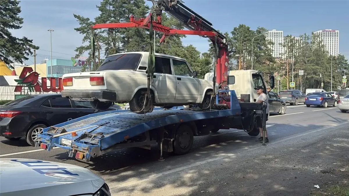 Тюменская общественность участвует в рейдах по безопасности подростков-водителей Тюменская общественность участвует в рейдах по безопасности подростков-водителей