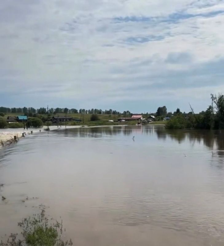 В соседней Свердловской области разворачивается водный апокалипсис В соседней Свердловской области разворачивается водный апокалипсис