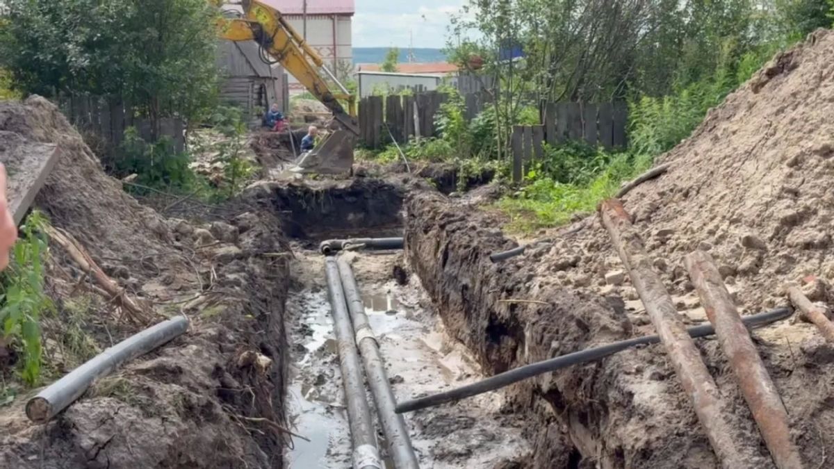 В Исетском округе модернизируют систему водоснабжения