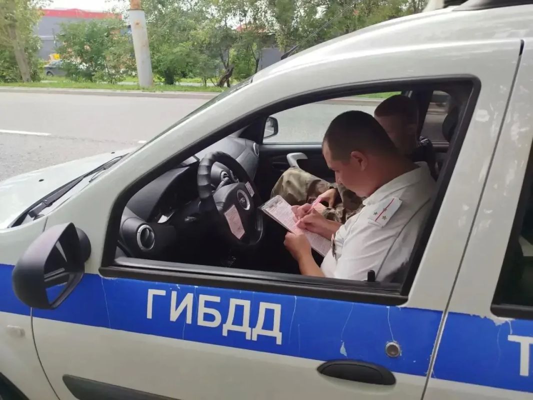 «Заниженный» автомобиль на зимней резине в жару задержали сотрудники отдела Госавтоинспекции по городу Тюмени «Заниженный» автомобиль на зимней резине в жару задержали сотрудники отдела Госавтоинспекции по городу Тюмени