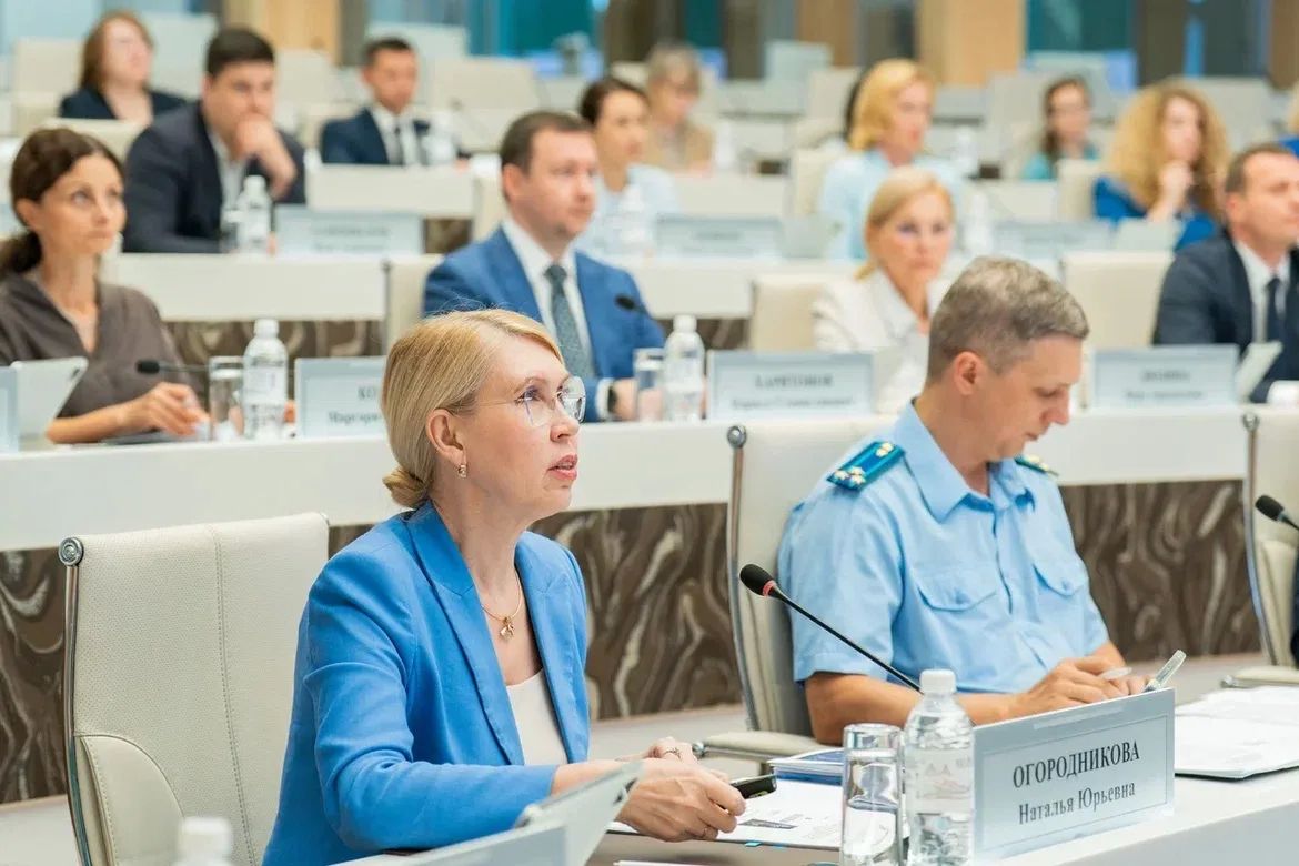 Руслан Кухарук: На заседании Комитета по проектному управлению и мониторингу социальноэкономического развития Югры руководители профильных ведомств, а также главы городов и районов отчитались о результатах реализации... Руслан Кухарук: На заседании Комитета по проектному управлению и мониторингу социальноэкономического развития Югры руководители профильных ведомств, а также главы городов и районов отчитались о результатах реализации...