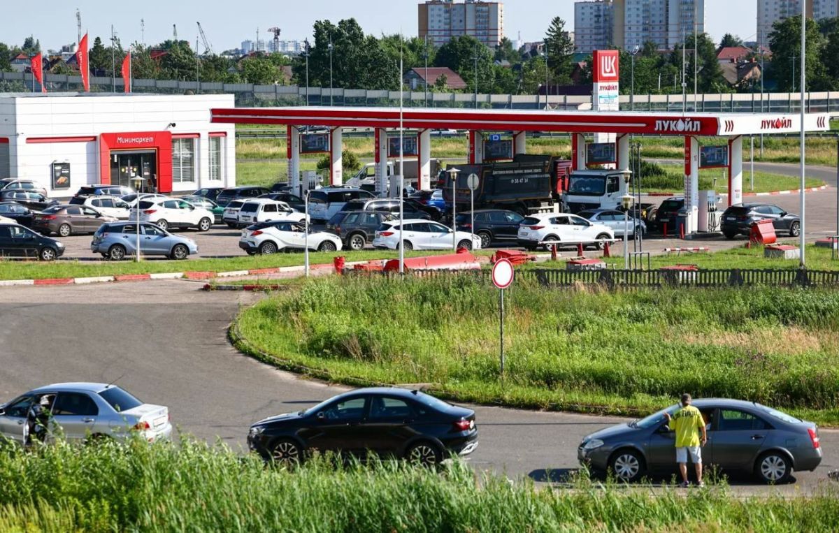 Власти Ставропольского края намерены экономить за счет чиновников 3 тысячи тонн топлива ежемесячно