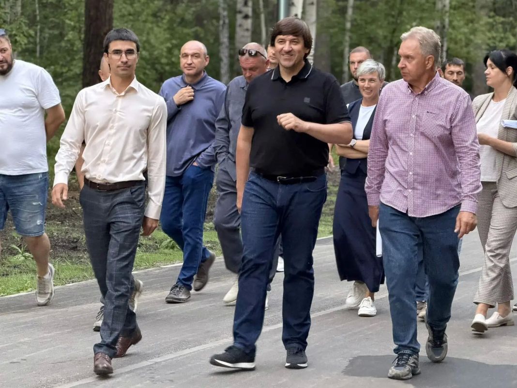 Максим Афанасьев: Друзья! На днях посетил «Комарово парк» Максим Афанасьев: Друзья! На днях посетил «Комарово парк»