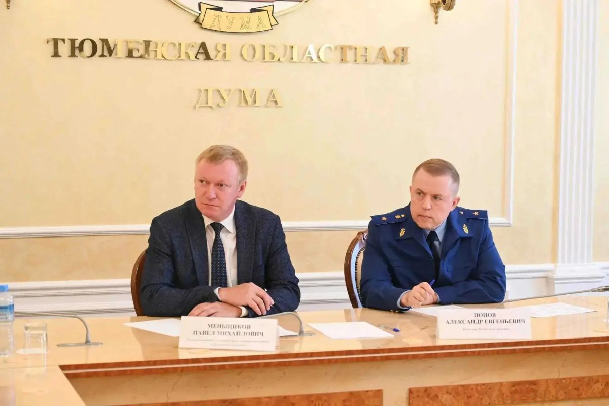 Александр Попов и Павел Меньщиков провели прием жителей