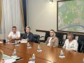 В социальной гостиной встретился с семьями участников СВО и ветеранами по вопросам земельных участков в микрорайоне Ершовка
