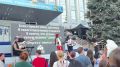 Поем хором на Городской площади