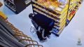 В полицию Тюмени с заявлением о краже кабеля обратился представитель крупного строительного магазина, расположенного по ул. Ставропольской. Сумма ущерба составилы свыше 13 тысяч рублей