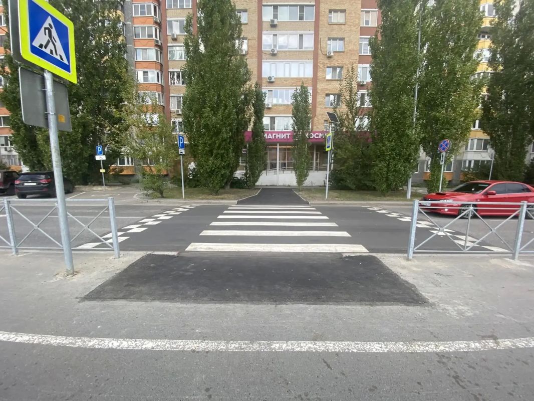 Пешеходный переход рядом с новой школой в мкр Пешеходный переход рядом с новой школой в мкр