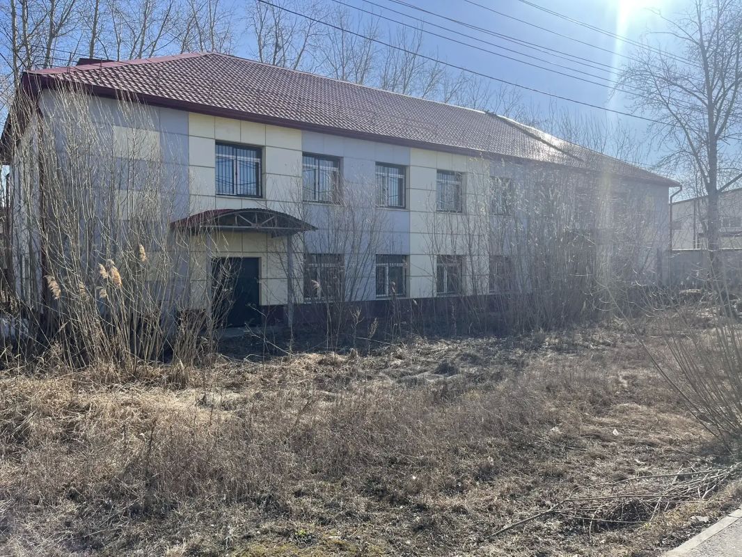 В Тюмени объявлен аукцион о продаже нежилого здания с земельным участком по ул. Пражской, 17, корп. 2