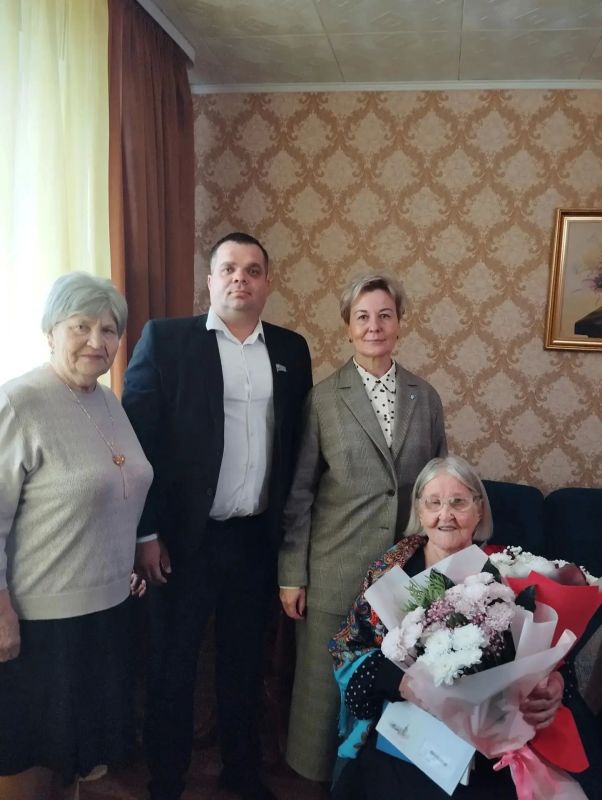 Сегодня, 1 сентября, Зое Ивановне Бояршиной, ветерану Великой Отечественной войны (участнику трудового фронта), исполнился 91 год Сегодня, 1 сентября, Зое Ивановне Бояршиной, ветерану Великой Отечественной войны (участнику трудового фронта), исполнился 91 год