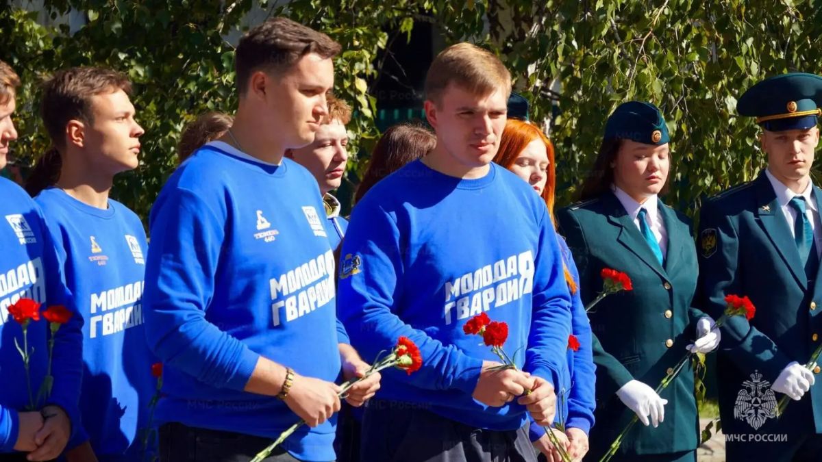 Тюменцы почтили память жертв трагедии Беслана Тюменцы почтили память жертв трагедии Беслана