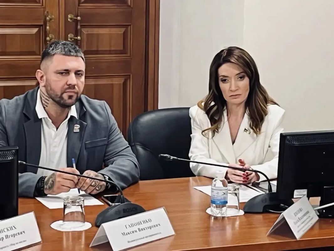 На «Предпринимательском часе» познакомился с проектом «Мир на ощупь», который уже работает в областной столице На «Предпринимательском часе» познакомился с проектом «Мир на ощупь», который уже работает в областной столице