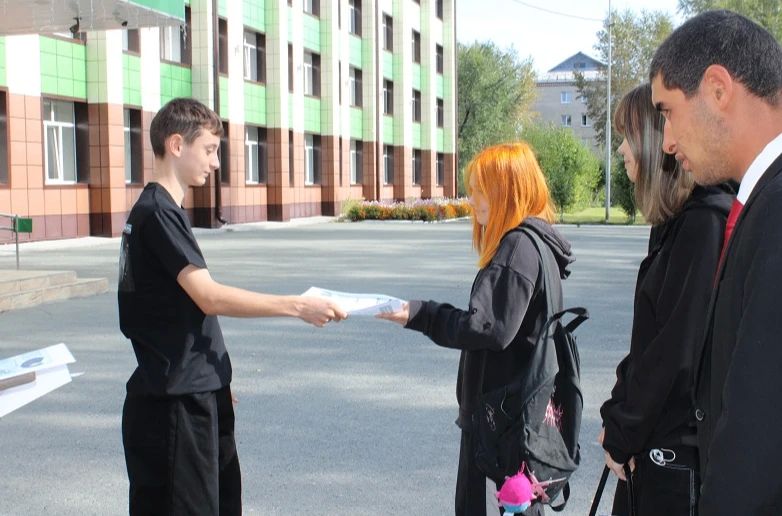 В День солидарности в борьбе с терроризмом полицейские Межмуниципального отдела МВД России «Ялуторовский» встретились со студентами Агротехнологического колледжа В День солидарности в борьбе с терроризмом полицейские Межмуниципального отдела МВД России «Ялуторовский» встретились со студентами Агротехнологического колледжа