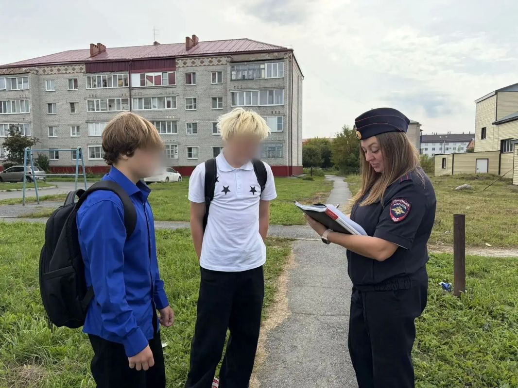 Сегодня в еженедельной рубрике #кадрыслужебныхбудней расскажем о сотруднице подразделения по делам несовершеннолетних ишимской полиции Сегодня в еженедельной рубрике #кадрыслужебныхбудней расскажем о сотруднице подразделения по делам несовершеннолетних ишимской полиции