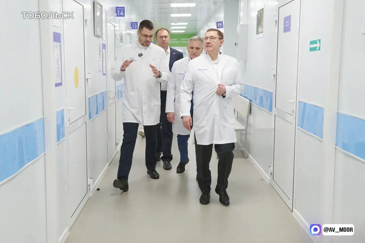 Александр Моор: Сегодня работали в Тобольске вместе с первым заместителем председателя Совета Федерации Владимиром Владимировичем Якушевым Александр Моор: Сегодня работали в Тобольске вместе с первым заместителем председателя Совета Федерации Владимиром Владимировичем Якушевым