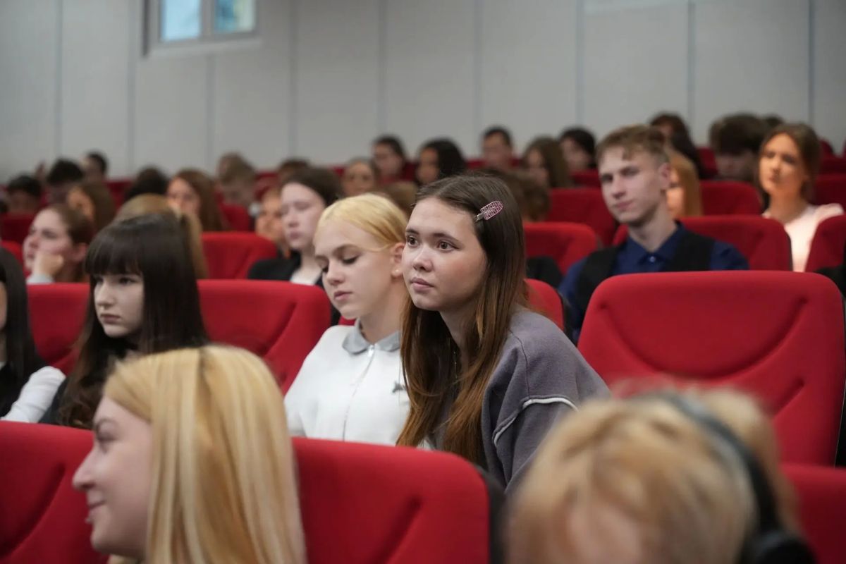 Патриотические встречи организовали для молодёжи Тюмени и Ялуторовска Патриотические встречи организовали для молодёжи Тюмени и Ялуторовска