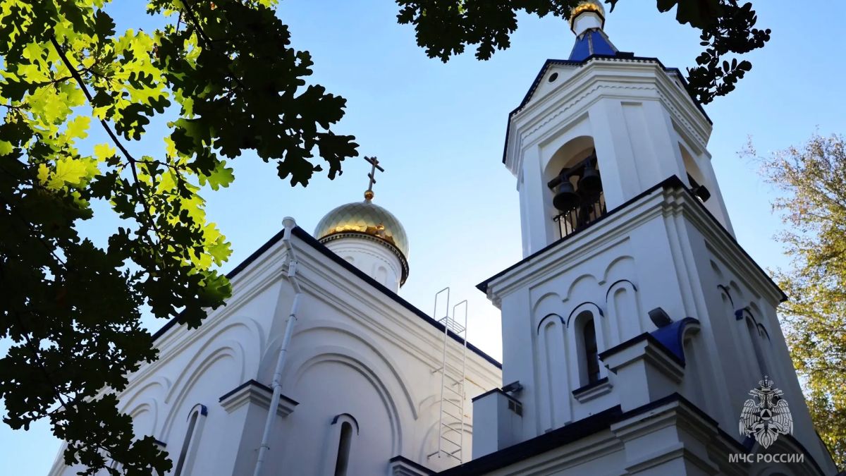 Память живёт в сердцах!. В Тюмени состоялся молебен в память о Евгении Николаевиче Зиничеве, трагически погибшем министре МЧС России