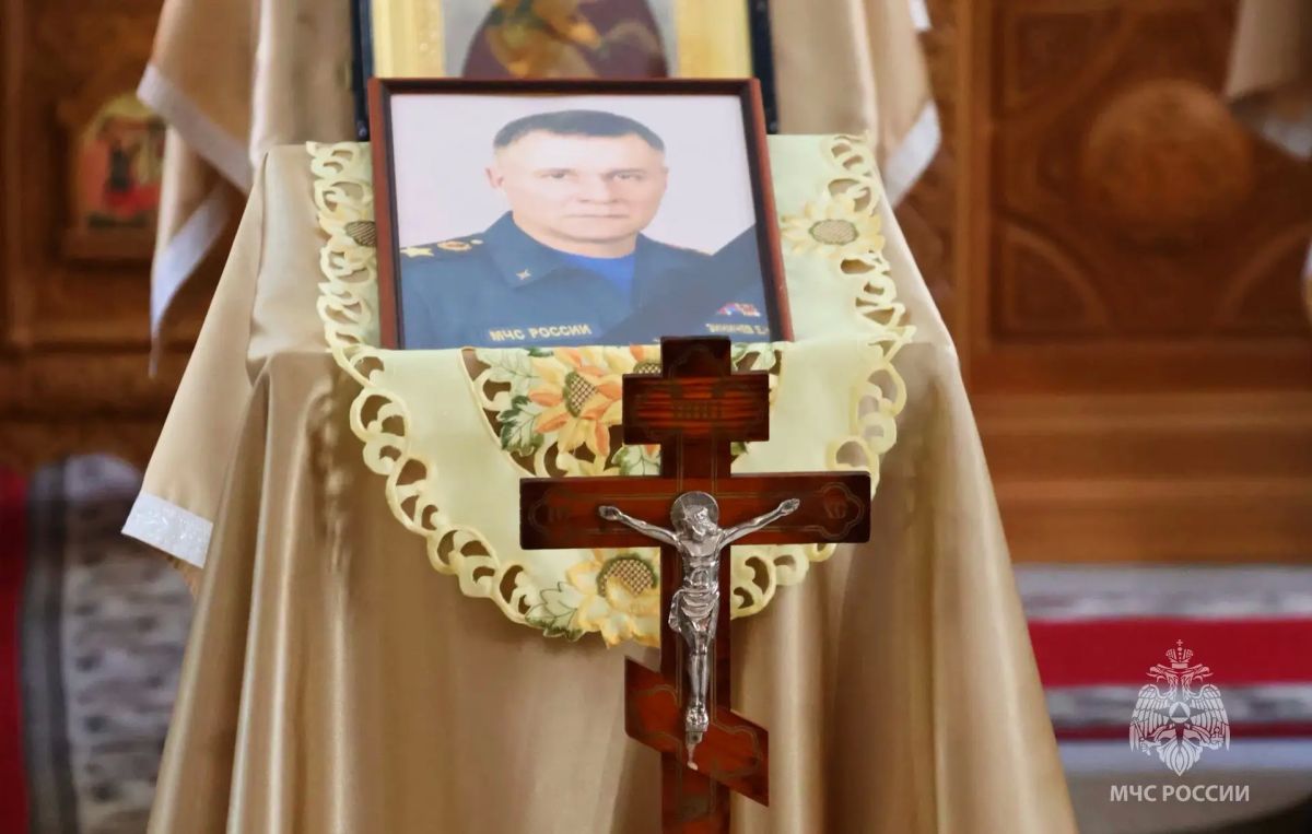 Память живёт в сердцах!. В Тюмени состоялся молебен в память о Евгении Николаевиче Зиничеве, трагически погибшем министре МЧС России Память живёт в сердцах!. В Тюмени состоялся молебен в память о Евгении Николаевиче Зиничеве, трагически погибшем министре МЧС России