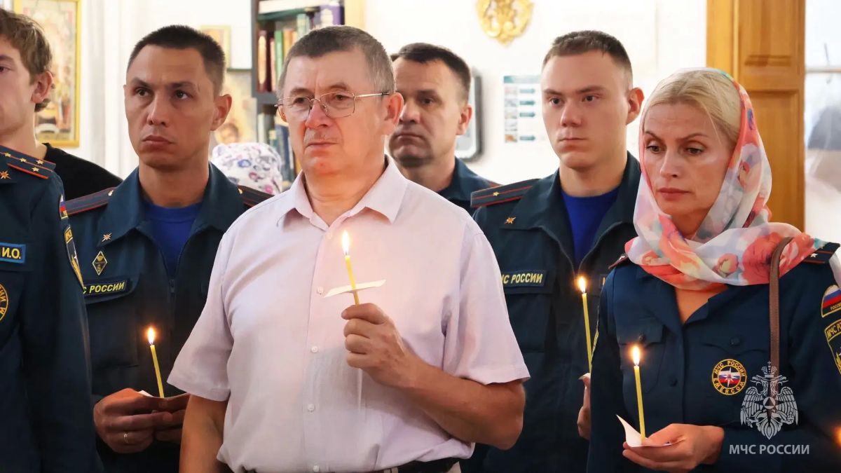 Память живёт в сердцах!. В Тюмени состоялся молебен в память о Евгении Николаевиче Зиничеве, трагически погибшем министре МЧС России Память живёт в сердцах!. В Тюмени состоялся молебен в память о Евгении Николаевиче Зиничеве, трагически погибшем министре МЧС России