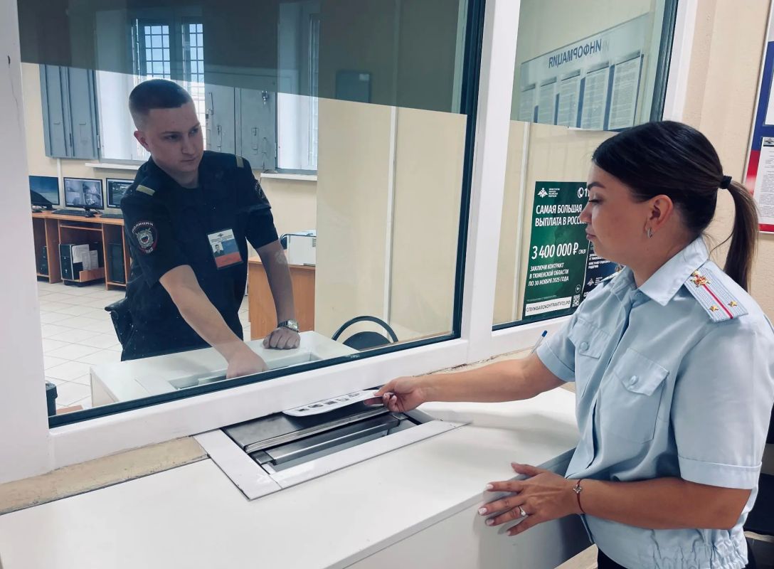 Сегодня в еженедельной рубрике #кадрыслужебныхбудней расскажем об экспертекриминалисте МО №1 (г. Заводоуковск) ЭКЦ УМВД России по Тюменской области Сегодня в еженедельной рубрике #кадрыслужебныхбудней расскажем об экспертекриминалисте МО №1 (г. Заводоуковск) ЭКЦ УМВД России по Тюменской области