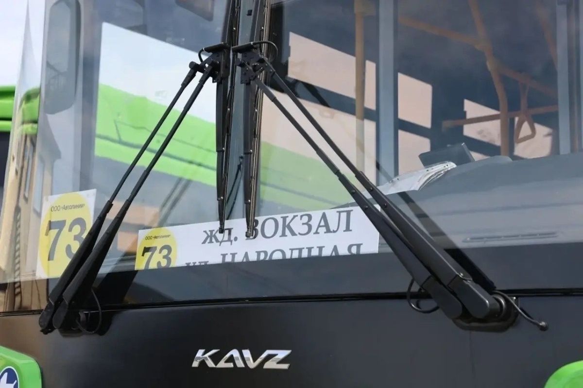 Новые автобусы начали курсировать по Тюмени — их произвели в Кургане Новые автобусы начали курсировать по Тюмени — их произвели в Кургане