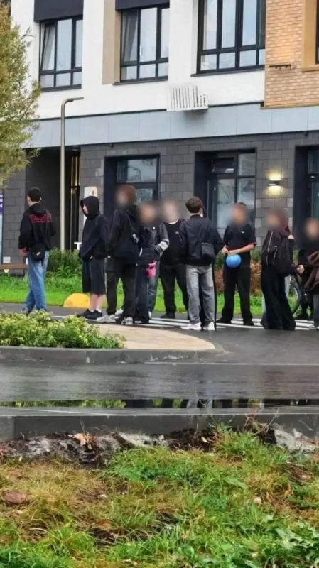 СРОЧНО! В Тюмени возбудили уголовное дело по факту избиения подростками ребенка на детской площадке СРОЧНО! В Тюмени возбудили уголовное дело по факту избиения подростками ребенка на детской площадке