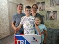 Комплект спутникового ТВ передали матери погибшего бойца СВО в Тюмени