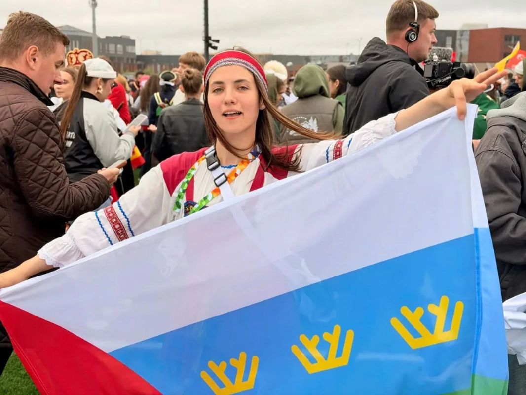 Тюменская делегация вышла на Шествие молодежи мира в Екатеринбурге Тюменская делегация вышла на Шествие молодежи мира в Екатеринбурге