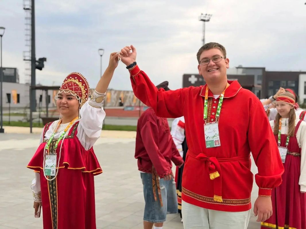 Международный фестиваль молодежи: диалог лидеров разных стран Международный фестиваль молодежи: диалог лидеров разных стран