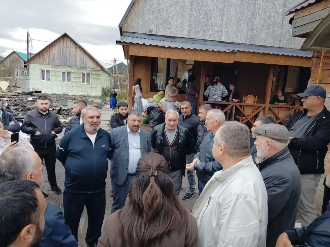 Национально-культурные объединения Тюменской области передали помощь пострадавшим при пожаре Национально-культурные объединения Тюменской области передали помощь пострадавшим при пожаре