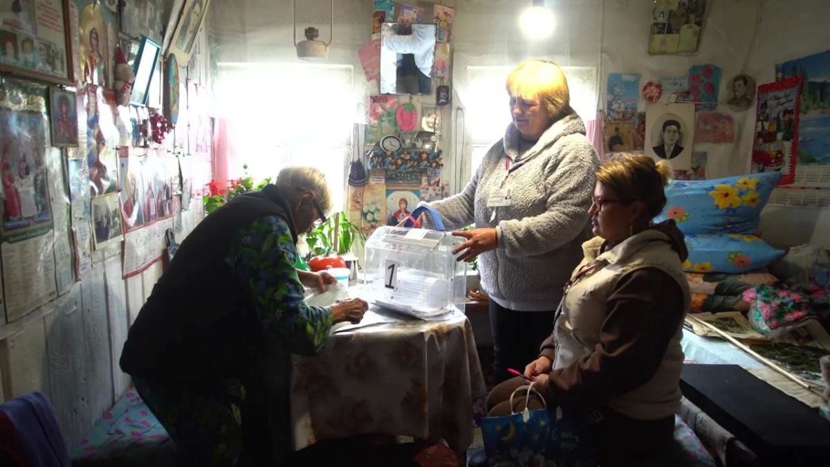 Досрочное голосование продолжается в труднодоступных отдалённых местностях до 17 сентября Досрочное голосование продолжается в труднодоступных отдалённых местностях до 17 сентября