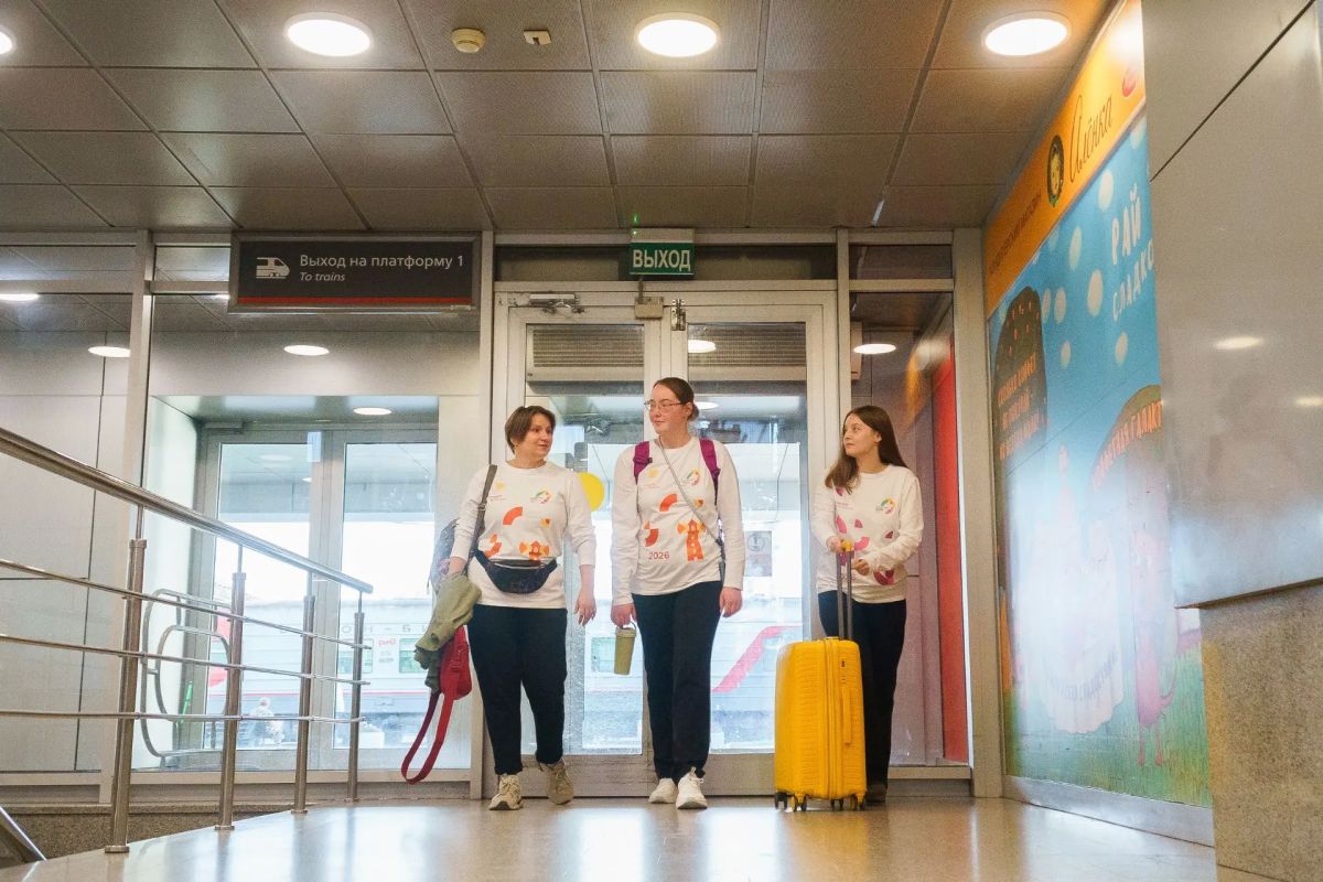 Тюменские волонтеры помогают создавать атмосферу открытости и дружбы на МФМ-2026 Тюменские волонтеры помогают создавать атмосферу открытости и дружбы на МФМ-2026