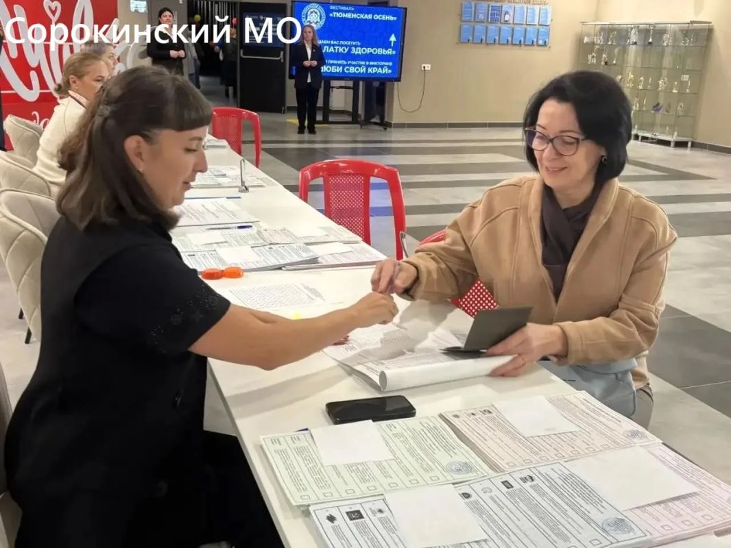Жители округов приходят на выборы в хорошем настроении Жители округов приходят на выборы в хорошем настроении