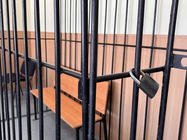 Экс-силовика, который крышевал проституток, задержали в Тюмени