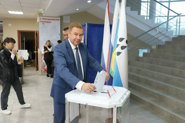 Главы Казанского и Уватского округов проголосовали на выборах депутатов Государственной Думы Федерального Собрания РФ и депутатов Тюменской областной Думы Главы Казанского и Уватского округов проголосовали на выборах депутатов Государственной Думы Федерального Собрания РФ и депутатов Тюменской областной Думы