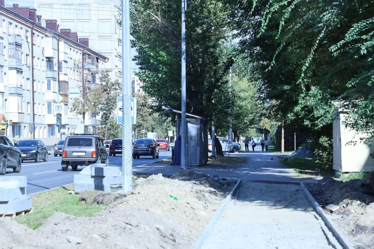 Максим Афанасьев: В этом году мы синхронизировали два важных проекта на улице Максима Горького, в месте её примыкания к улице Республики: одновременно меняем теплотрассу и расширяем дорогу до четырех полос Максим Афанасьев: В этом году мы синхронизировали два важных проекта на улице Максима Горького, в месте её примыкания к улице Республики: одновременно меняем теплотрассу и расширяем дорогу до четырех полос