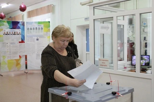 Главы Казанского и Уватского округов проголосовали на выборах депутатов Государственной Думы Федерального Собрания РФ и депутатов Тюменской областной Думы