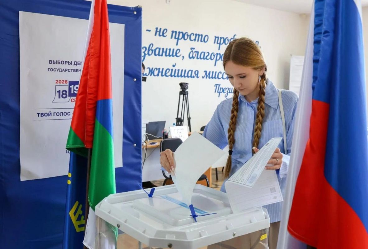 Первокурсники Ишимского пединститута впервые проголосовали Первокурсники Ишимского пединститута впервые проголосовали