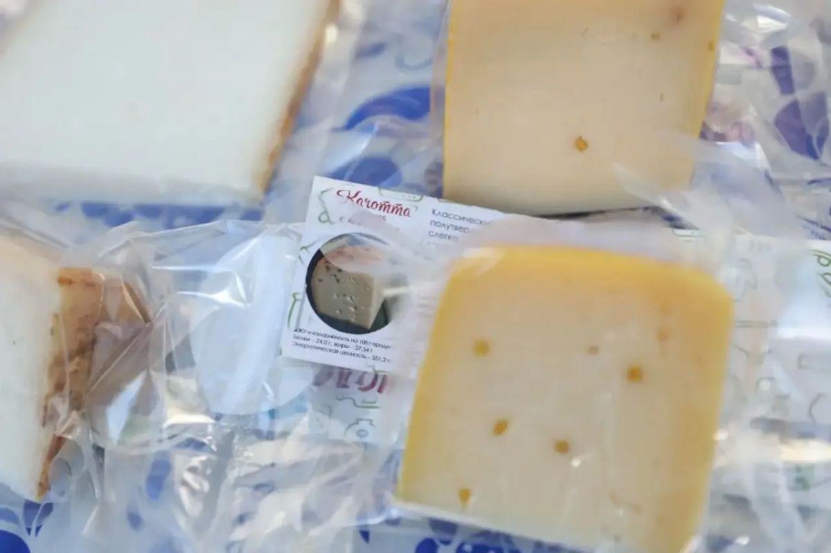 Скажите «сыыыыр»!. На фестивале «Тюменская осень» свою продукцию представляет Тюменская гастрономическая мастерская «Синьор Джованни» Скажите «сыыыыр»!. На фестивале «Тюменская осень» свою продукцию представляет Тюменская гастрономическая мастерская «Синьор Джованни»