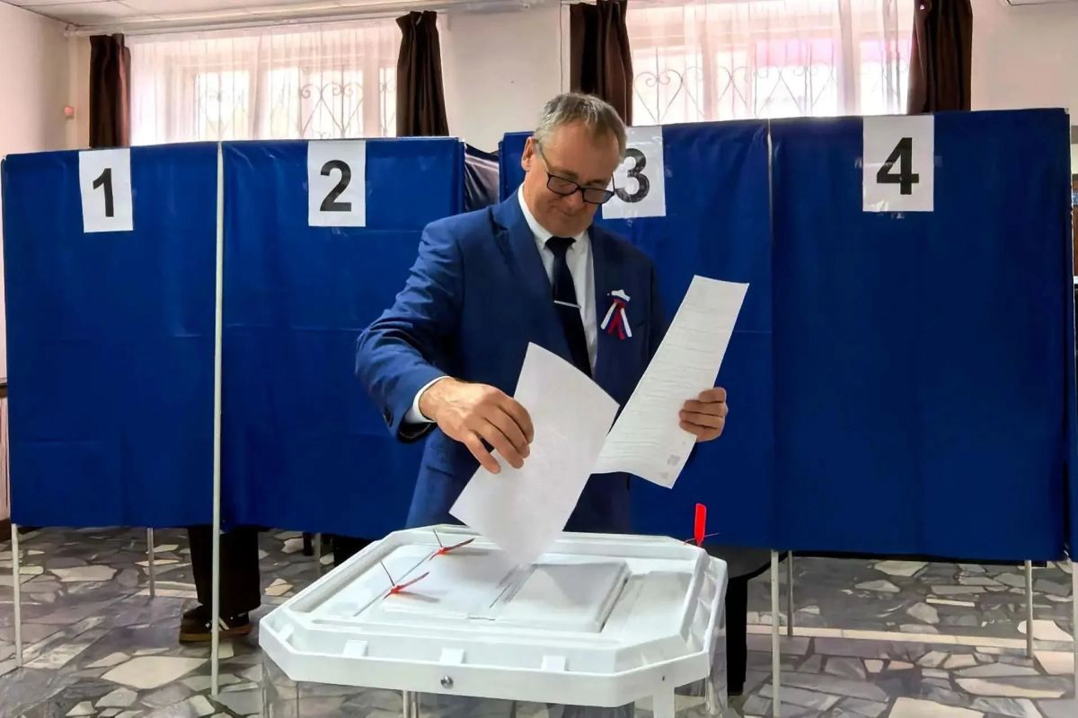 В Тюменской области продолжают голосовать руководители муниципалитетов В Тюменской области продолжают голосовать руководители муниципалитетов