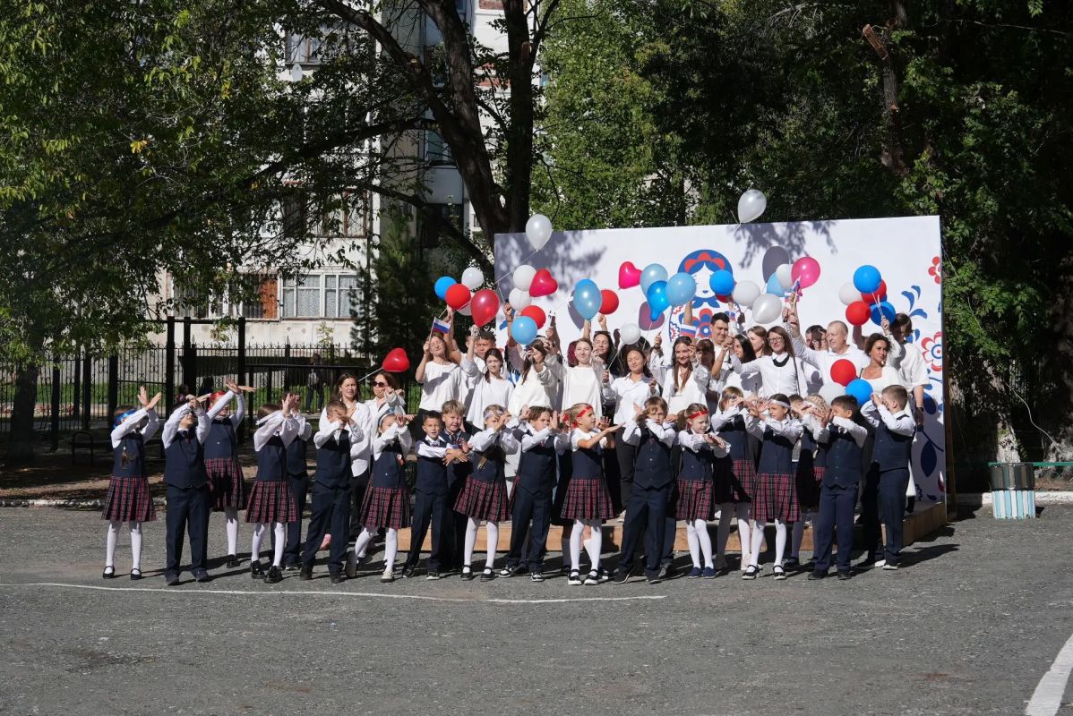 У школы № 70 пахло домом — она стала сердцем гастрономического фестиваля У школы № 70 пахло домом — она стала сердцем гастрономического фестиваля