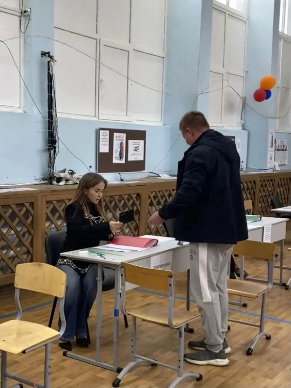 Молодежь Тюменской области интересуется избирательным процессом Молодежь Тюменской области интересуется избирательным процессом