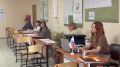 В День многодетной семьи Аршалуйс Вайрадян пришел на выборы с дочкой Мари, которая в этом году пошла в первый класс