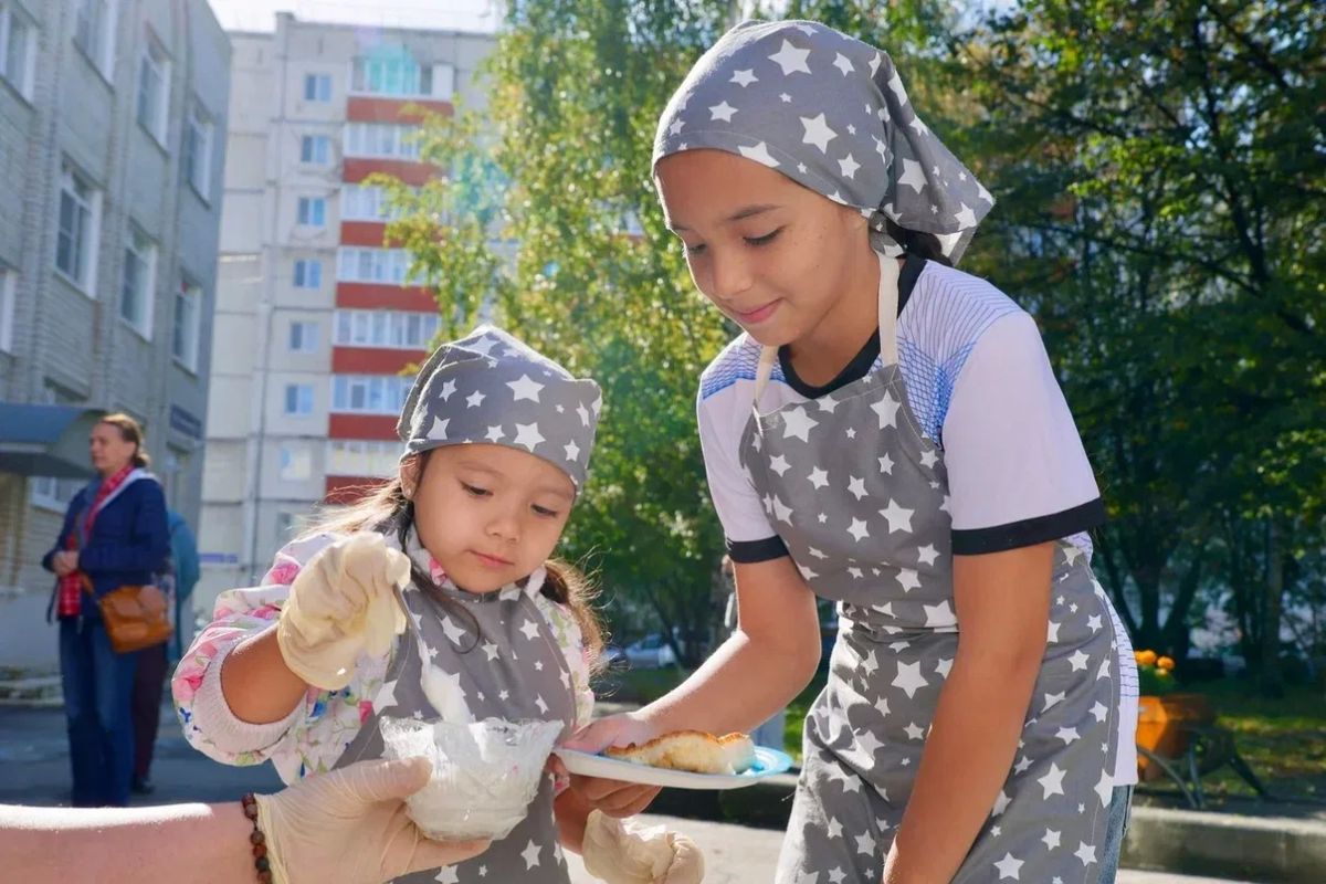 Друзья! Сегодня в Тюменской области и ещё в ряде регионов нашей страны отмечают День многодетной семьи Друзья! Сегодня в Тюменской области и ещё в ряде регионов нашей страны отмечают День многодетной семьи