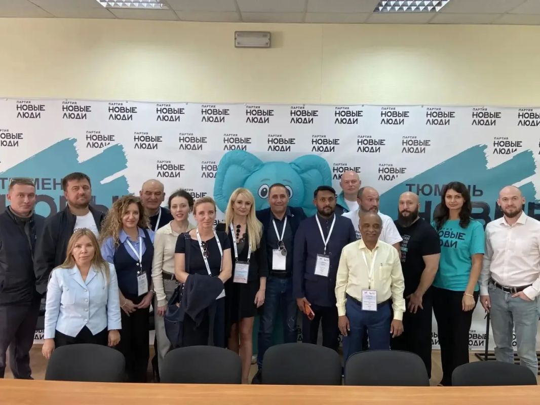 Международные наблюдатели посетили штабы пяти парламентских партий Международные наблюдатели посетили штабы пяти парламентских партий