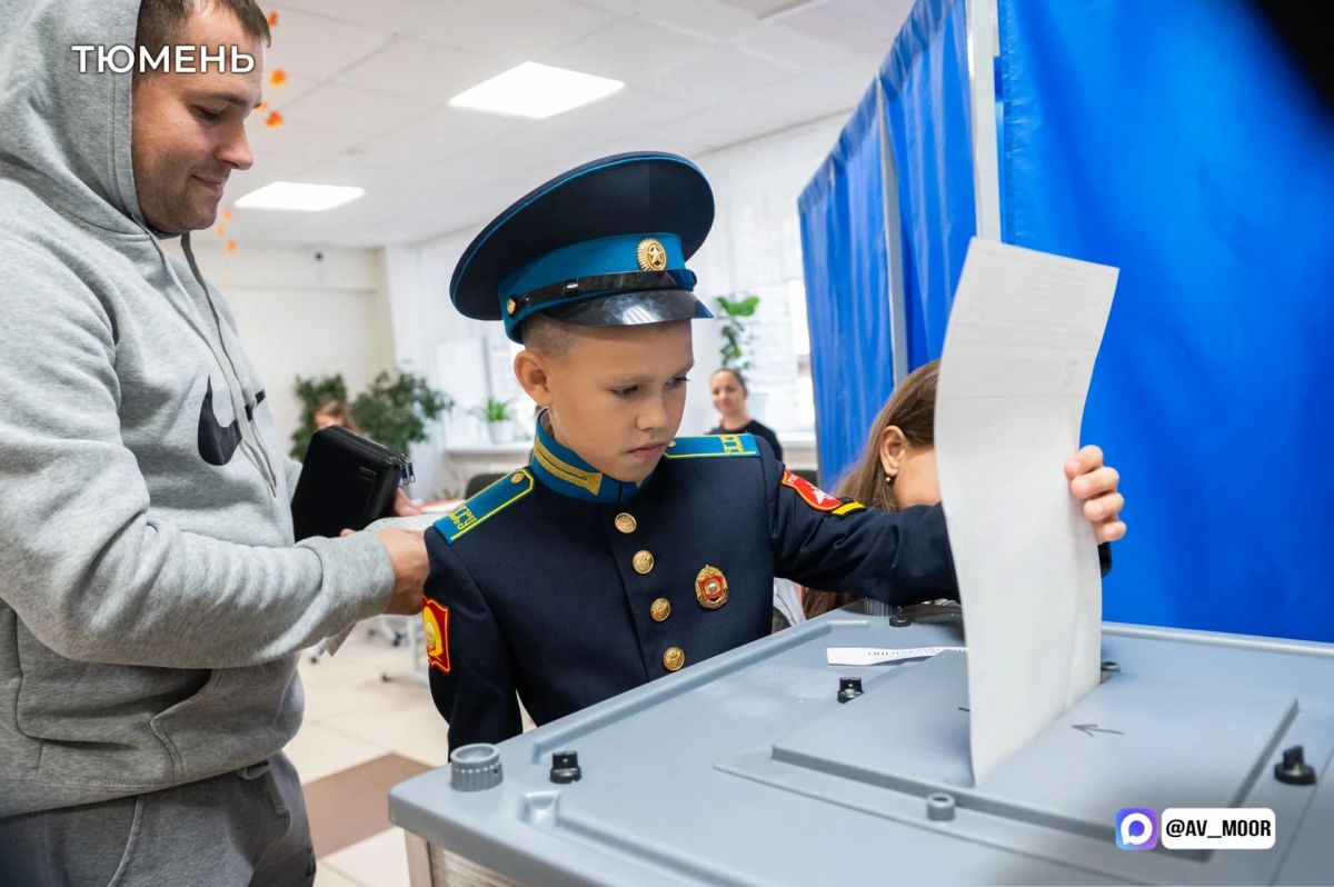 Александр Моор: «Единая Россия» одержала уверенную победу на выборах в законодательные органы власти Александр Моор: «Единая Россия» одержала уверенную победу на выборах в законодательные органы власти