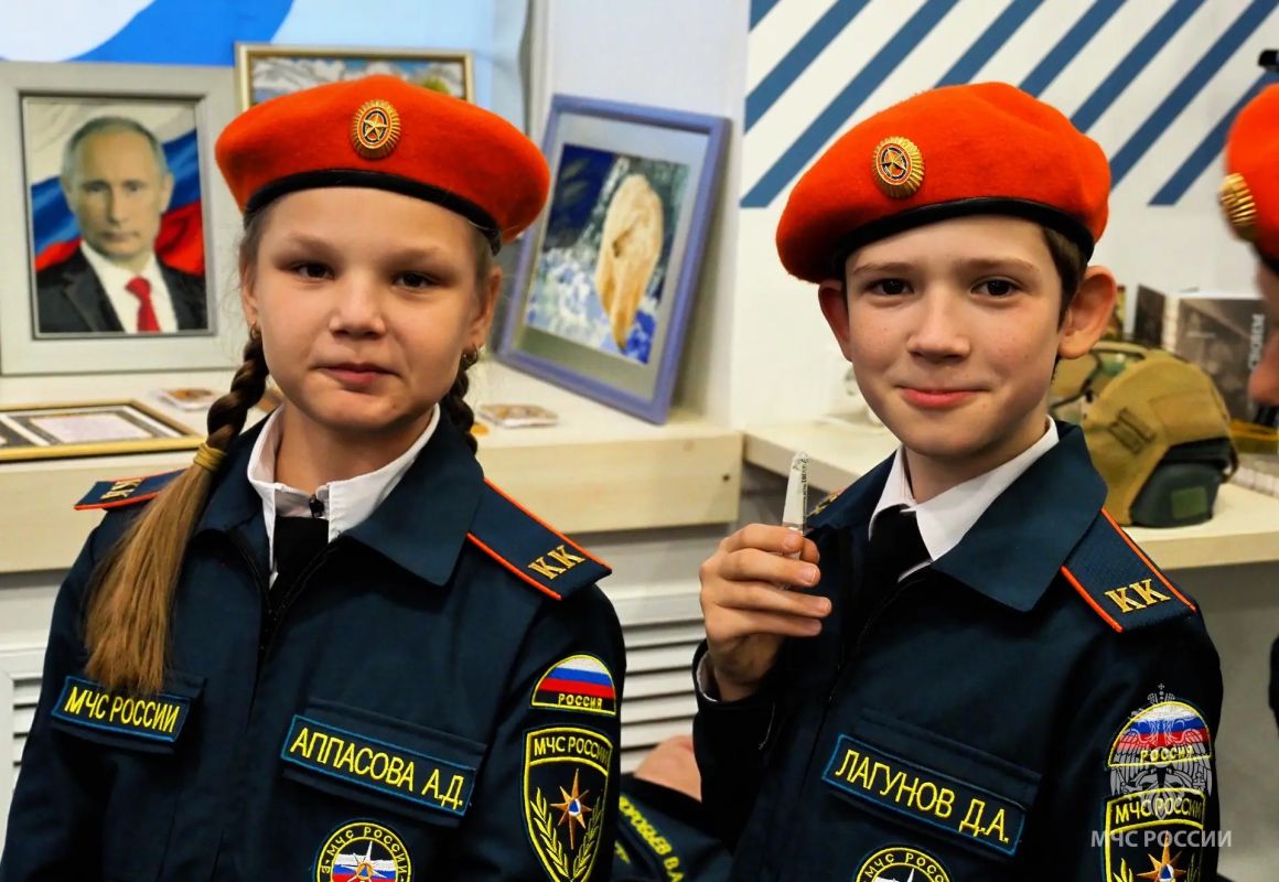 Тюменские кадеты МЧС научились финансовой безопасности! Тюменские кадеты МЧС научились финансовой безопасности!