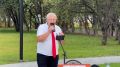 "Девушка мечты, в этот вечер не со мной осталась ты..." - такие хиты звучат в тобольских парках